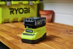 Batteriladdare Ryobi RC18120A