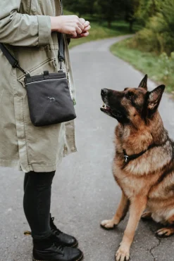 Godisväska Hunter Alva Med Axelrem Grå